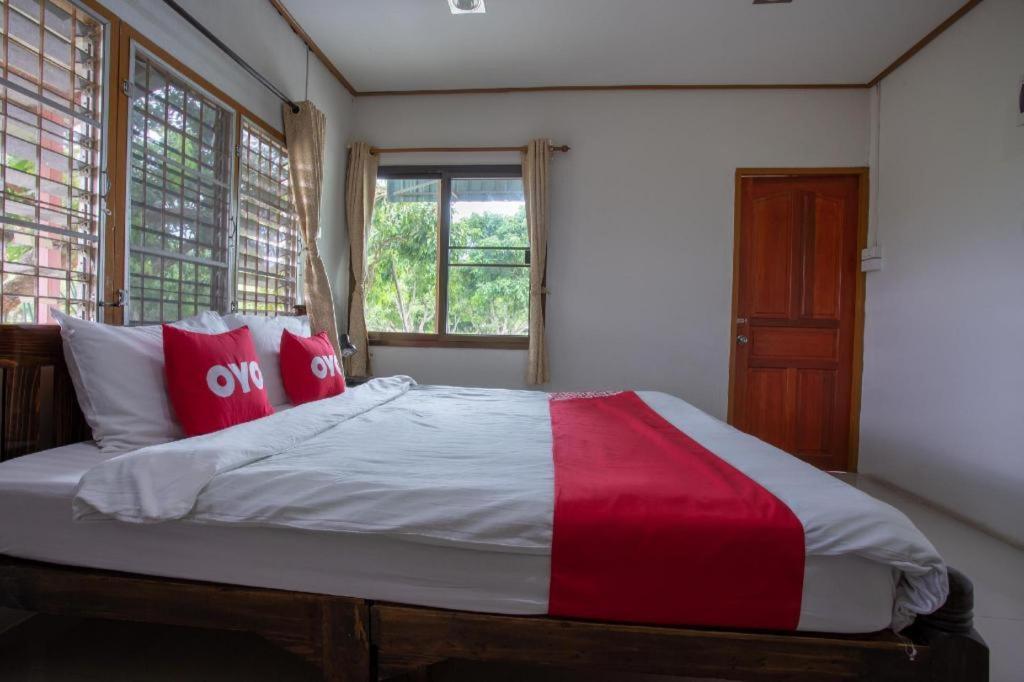 Oyo 909 Guiding Star Resort Chiang Mai Dış mekan fotoğraf